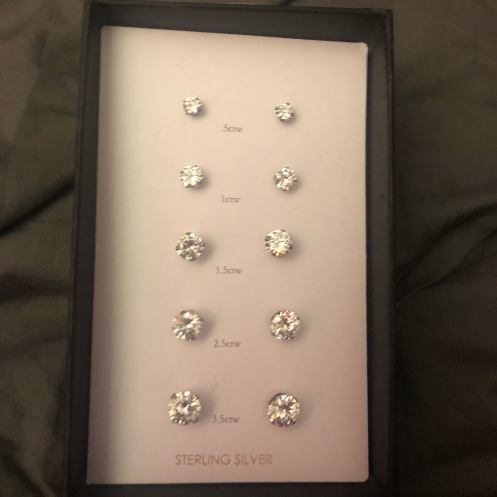 Sterling silver earning stud set